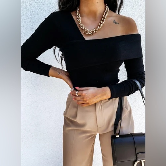 Zara Tops - Zara | One Shoulder Long sleeves top